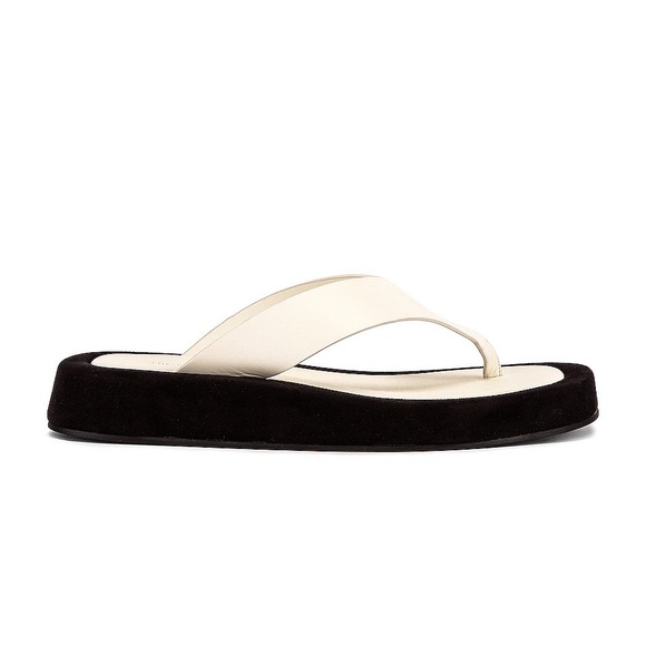 The Row Ginza Thong Sandals - Picture 2 of 7